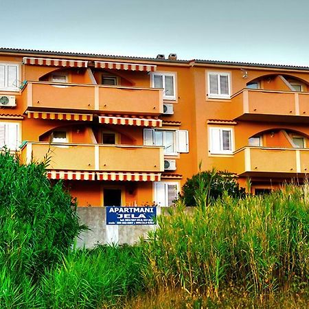 Apartmani Zeljko メタイナ エクステリア 写真