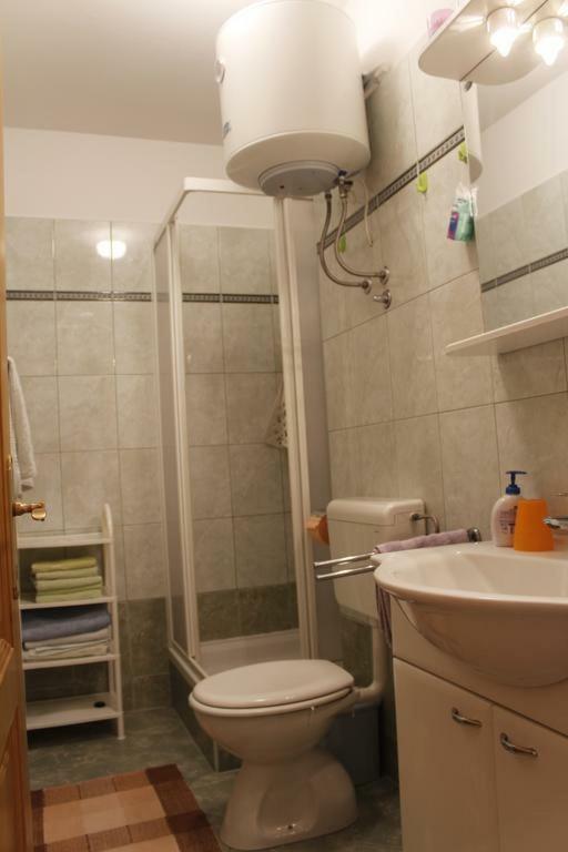 Apartmani Zeljko メタイナ エクステリア 写真